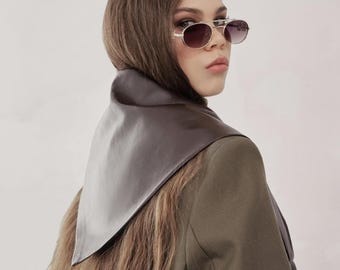 Bufanda de cuero marrón chocolate / Pañuelo impermeable para el cabello / Babushka moderna / Capucha impermeable / Pañuelo elegante parisino