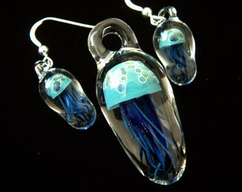 JELLYFISH Pendant and Earring Set - Teal Blue textured spots - Weelainy Lampworked Glass - Borosilicate (ES6)