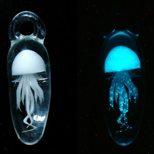 JELLYFISH PENDANT - Made to Order - Glow in the dark - Includes UV light - Weelainy Lampworked Glass - Borosilicate