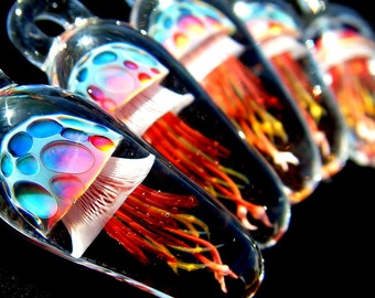 Jellyfish Pendant- MADE TO ORDER - Rainbow Red - Weelainy Lampworked Glass