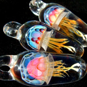 Jellyfish Pendant- MADE TO ORDER - Rainbow Golden - Weelainy Lampworked Glass