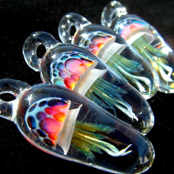 Jellyfish Pendant- MADE TO ORDER - Rainbow Green - Weelainy Lampworked Glass