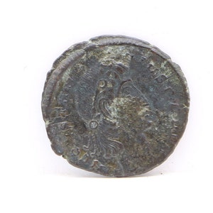 R10E0 Ancient Coin: 337-340 AD Roman Empire - Head of Constantius II / 2 Soldiers w/ Spears AE4