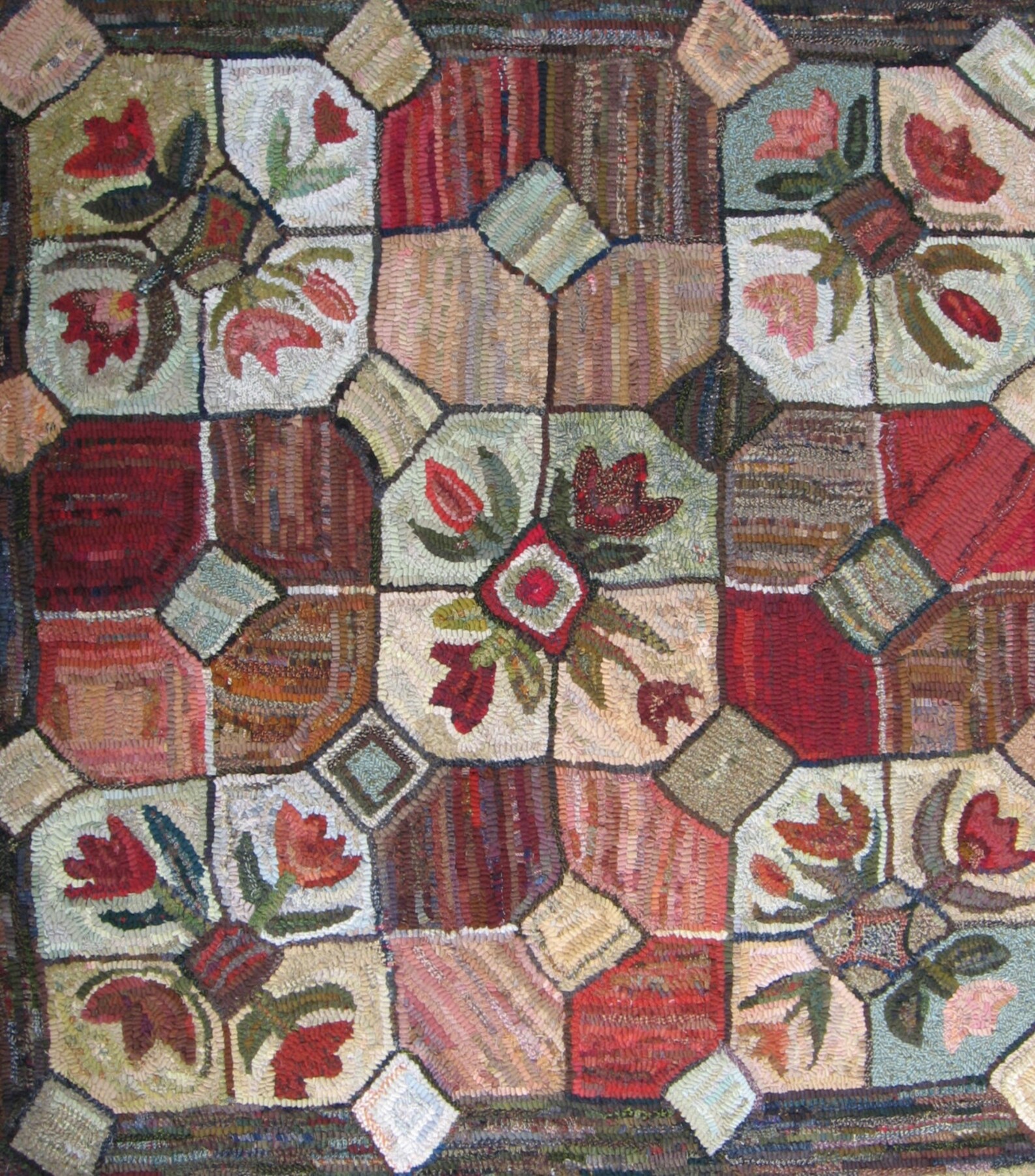 Northwestfolkdesign Hand Hooked Rug Tulip Geometric Pattern by Etsy