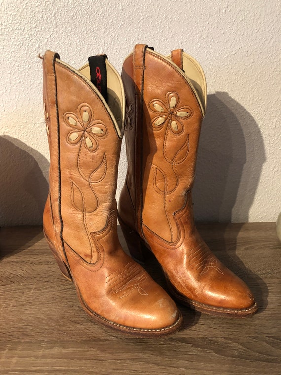 heeled western boots