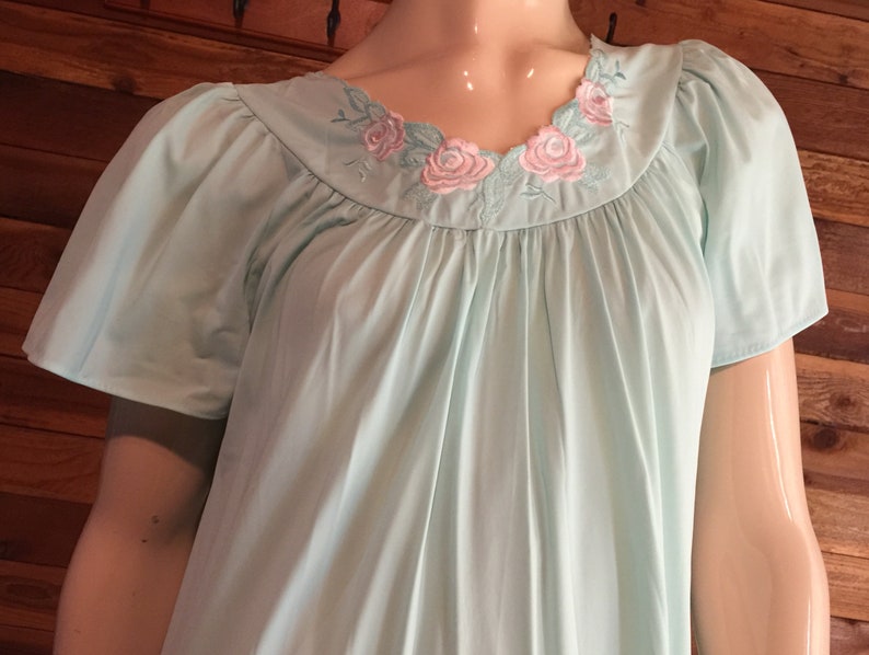 Vintage Lingerie 1980s SHADOWLINE Light Blue Size Small Nylon Nightgown