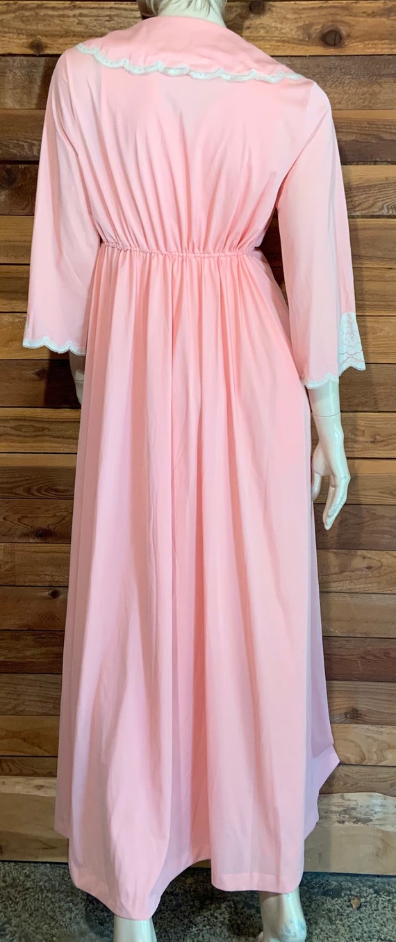 Vintage Lingerie 1970's VANITY FAIR Peach Nightgown (… - Gem