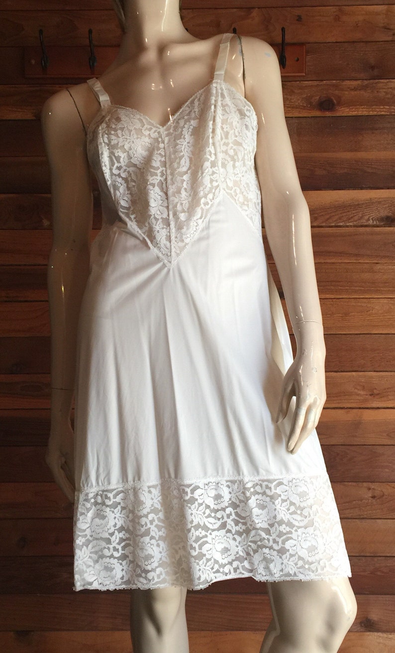 Vintage Lingerie 1960s BARONET Ivory Size 36 Short Full Slip