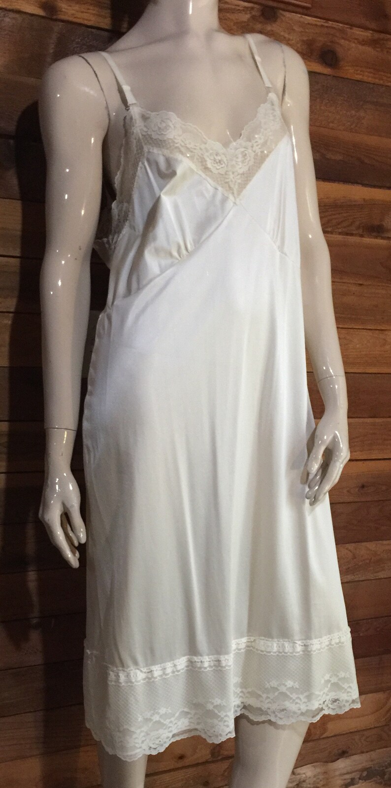 Vintage Lingerie 1980s BRIAR CREEK Ivory Size 40 Full Slip