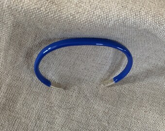 The Rectangle enamel bracelet in Royal Blue