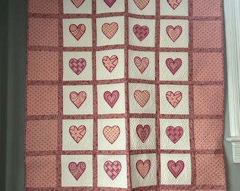 Colcha de corazón para colgar en la pared