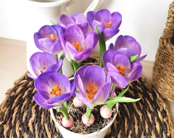 Lila Krokusblumen, lila Krokus, aus polymer clay lufttrocknendem, homedecor, Blumengesteck