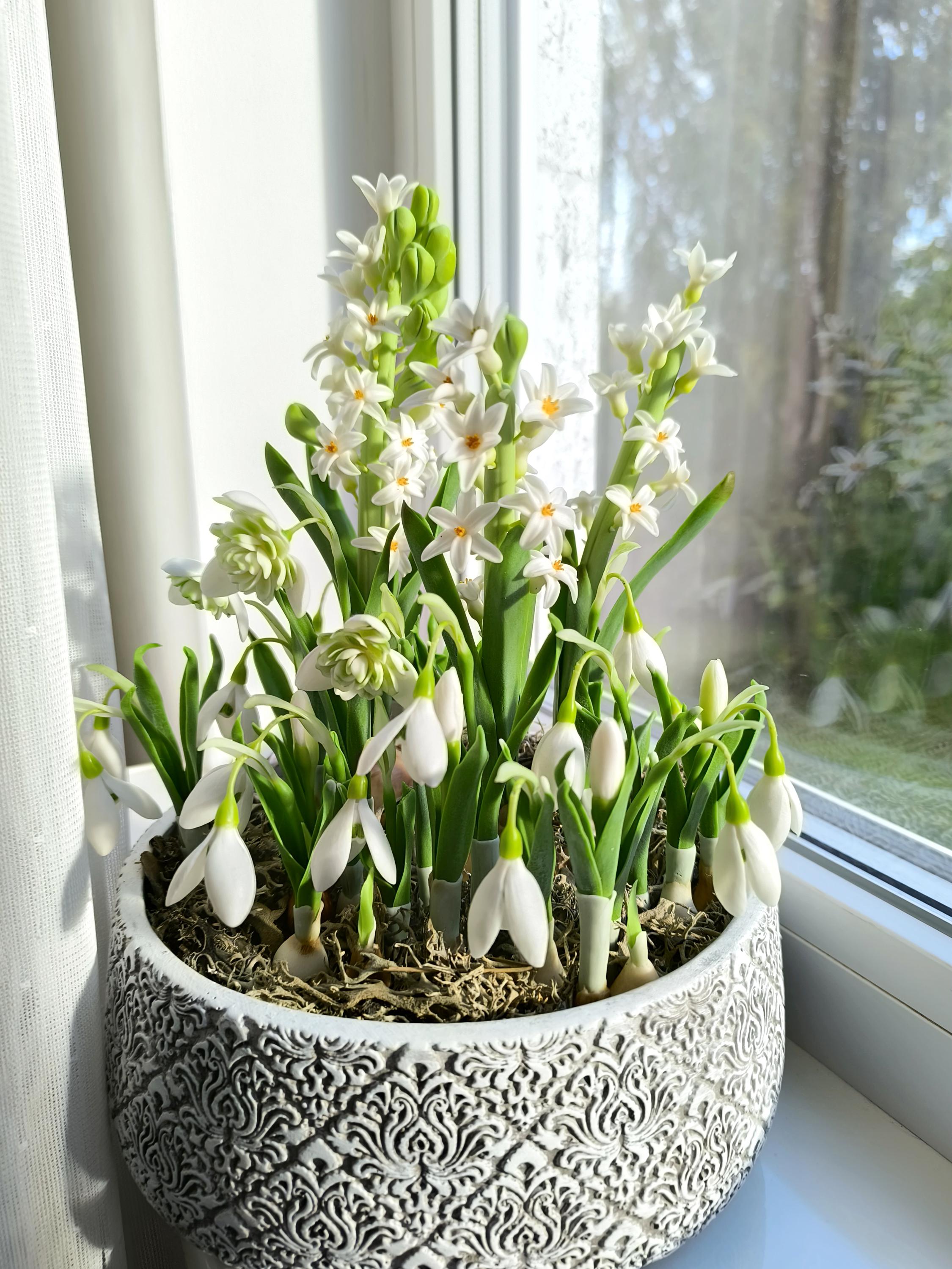 Weisse Schneeglöckchen, weisse Hyazinthen-Blumen, handgemachte Blumen, Frühlingsblumen aus Polymer-Ton, Wohn-Deko, Kunstblumen
