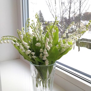 Bouquet of lilies, lily of the valley, may lily, home decor, floral arrangement, made of air dry polymer clay, present, gift, white