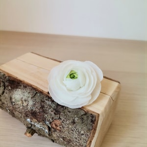Ranunculus brooch, ranunculus hair clip, jewelry, floral accessories, clay flowers, made of air dry polymer, bridal accessories, white