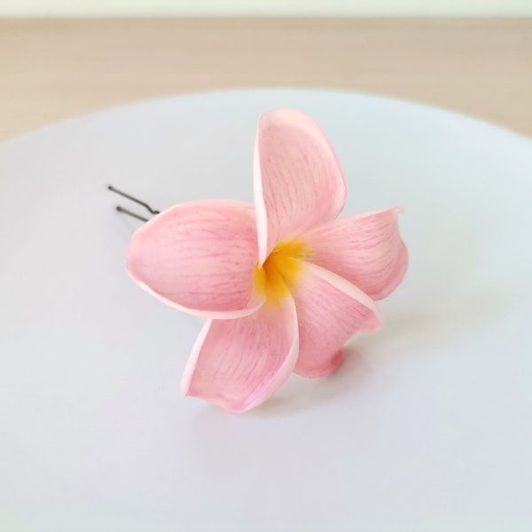 Plumeria hair pin, cold porcelain Plumeria, clay flowers, made of air dry polymer clay, floral hair piece, bridal accessories