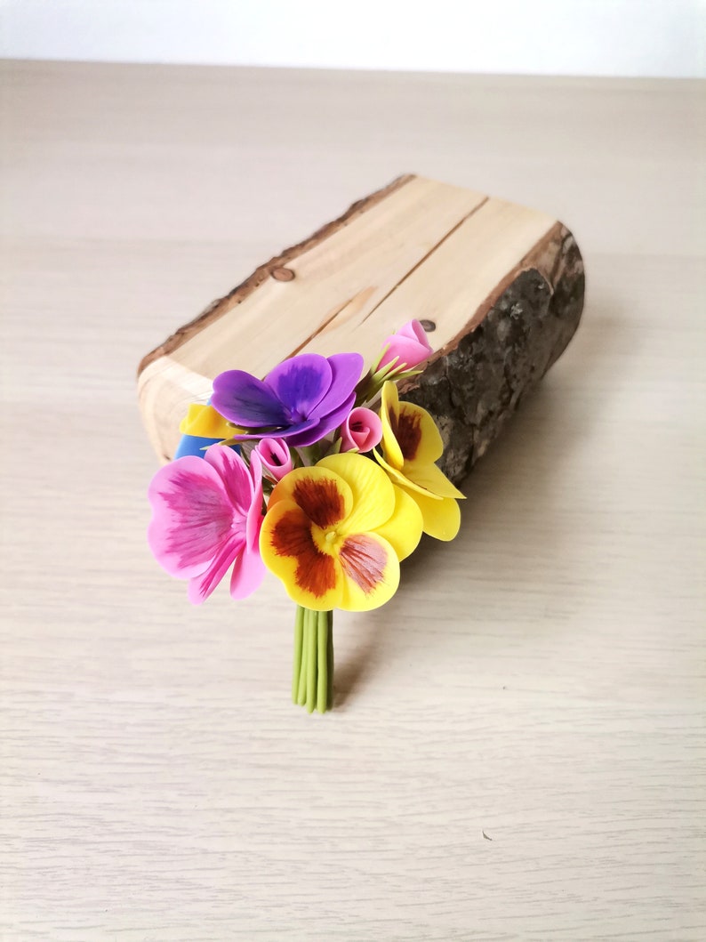 Pansies brooch, Accessories, handmade image 1