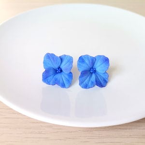 Hydrangea earrings, handmade jewelry, made from air dry polymer clay, floral accessories, blue flowers, stud earrings, gift for her