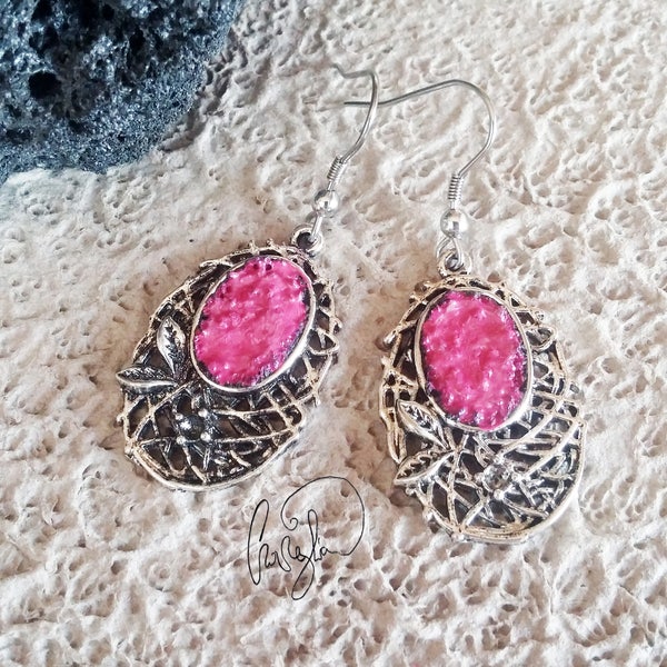 Dark pink earring made in real lava rock from Etna, natural stone, raw stone, volcanic ash jewels.