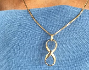 Mobius 14K Gold SMALL Infinity Pendant, Womens Gold Infinity, Infinity Symbol, Wedding Anniversary Pendant, Small Infinity Charm, Life, Love