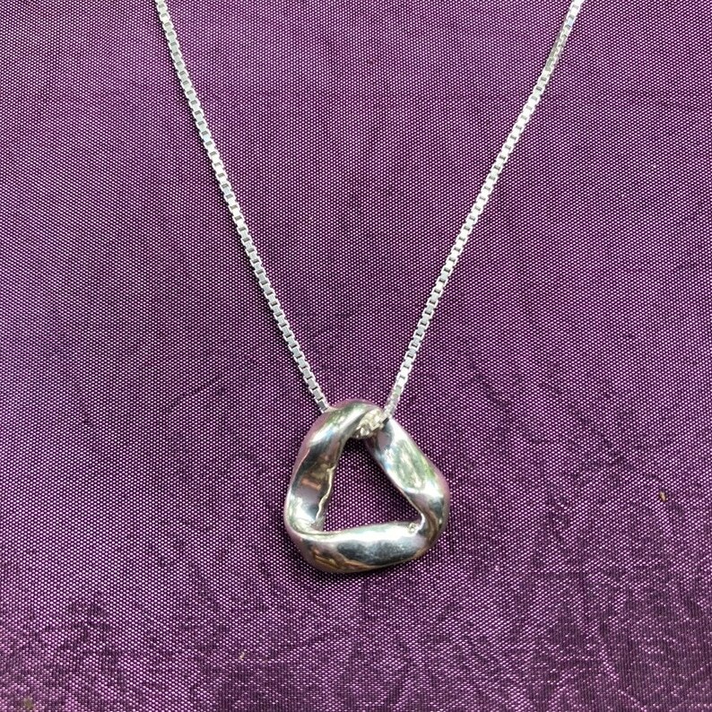 Mobius Silver SMALL Pendant Mobius Strip Charm Women/men - Etsy