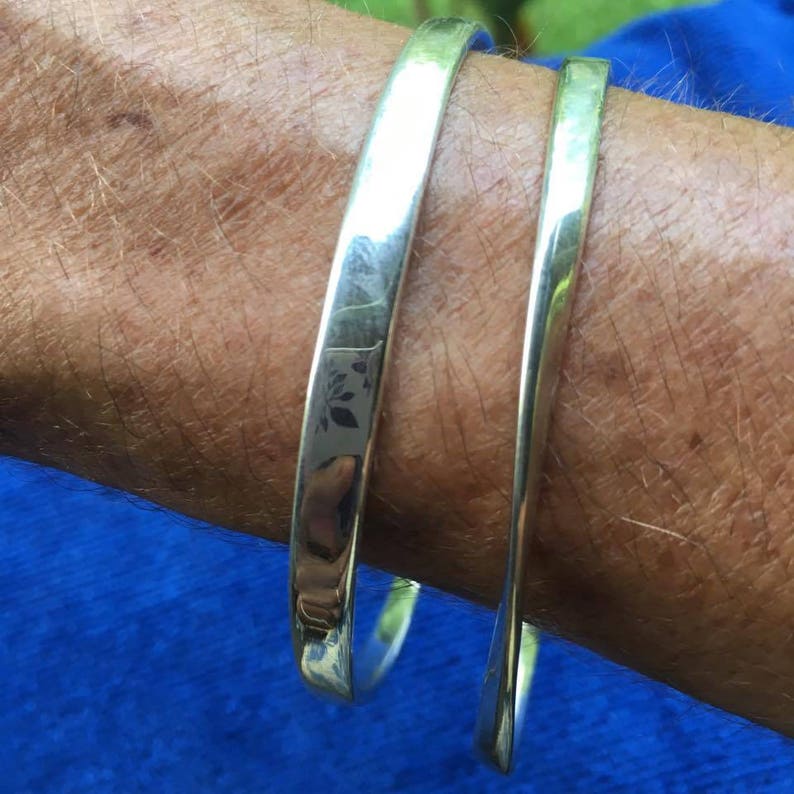 Mobius Silver MEDIUM Bangle Bracelet POPULAR Mobius Bangle | Etsy