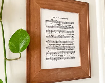 Hier kommen wir, A-Wassailing Letterpress Print, Weihnachtsmusik Kunst, Recyclingpapier