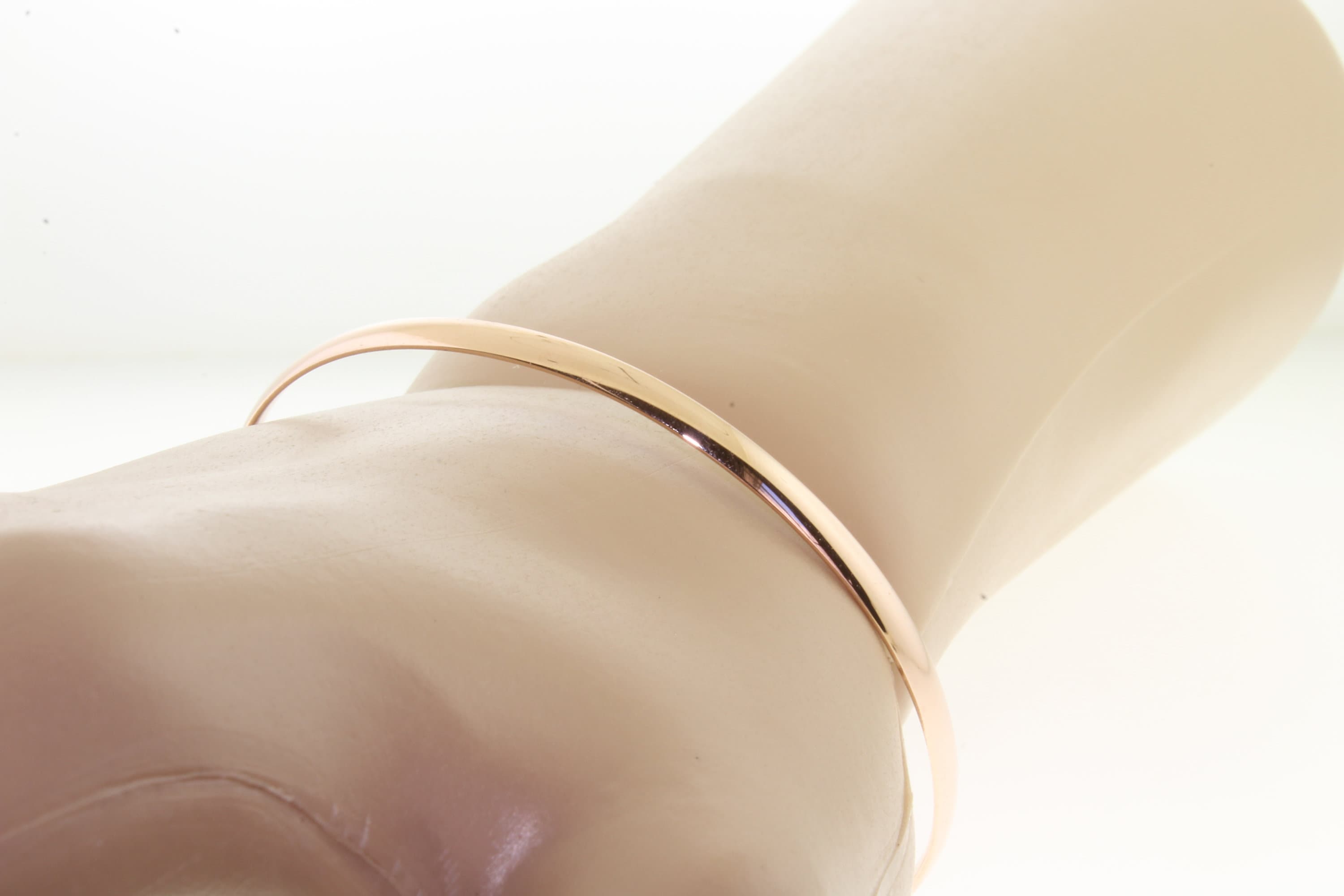 BOGNER38身幅55丈70新品未使用ですが、難あり 2.50mm Solid Gold(not Hollow) 10 K or 14 K Half Round Dome