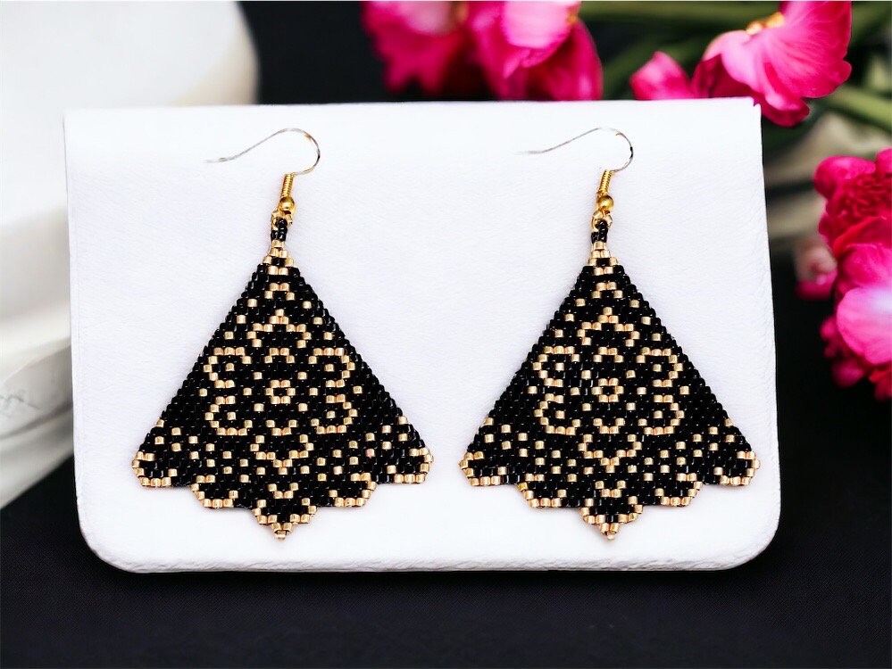 Boucles D'Oreilles Losange Pendantes - Perles Rocaille Sur Fils Et Chaînette - Neuf Sans Emb