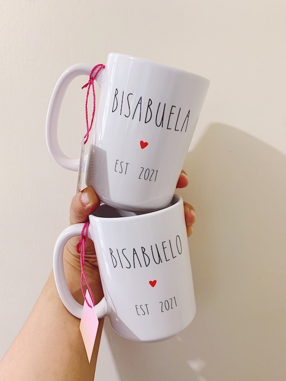 Bisabuela and bisabuelo announcement coffee mugs.-Grandma coffee mug