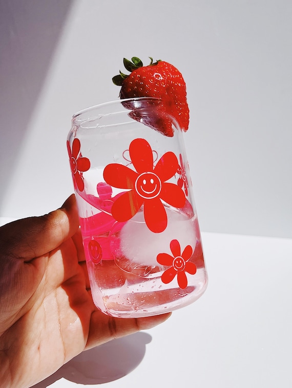 Boho hot pink smiley flower can glass