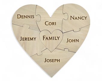 Custom Family Wooden Heart Puzzle - Family Unity Puzzle - Pregnancy Puzzle - Wedding Announcement Puzzle - Baby Reveal - 7 PC - Engraved