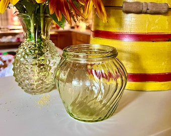 Uncommon Pretty Vintage Hand Blown Light Green Swirl Round Jam Honey Jar Depression Glass