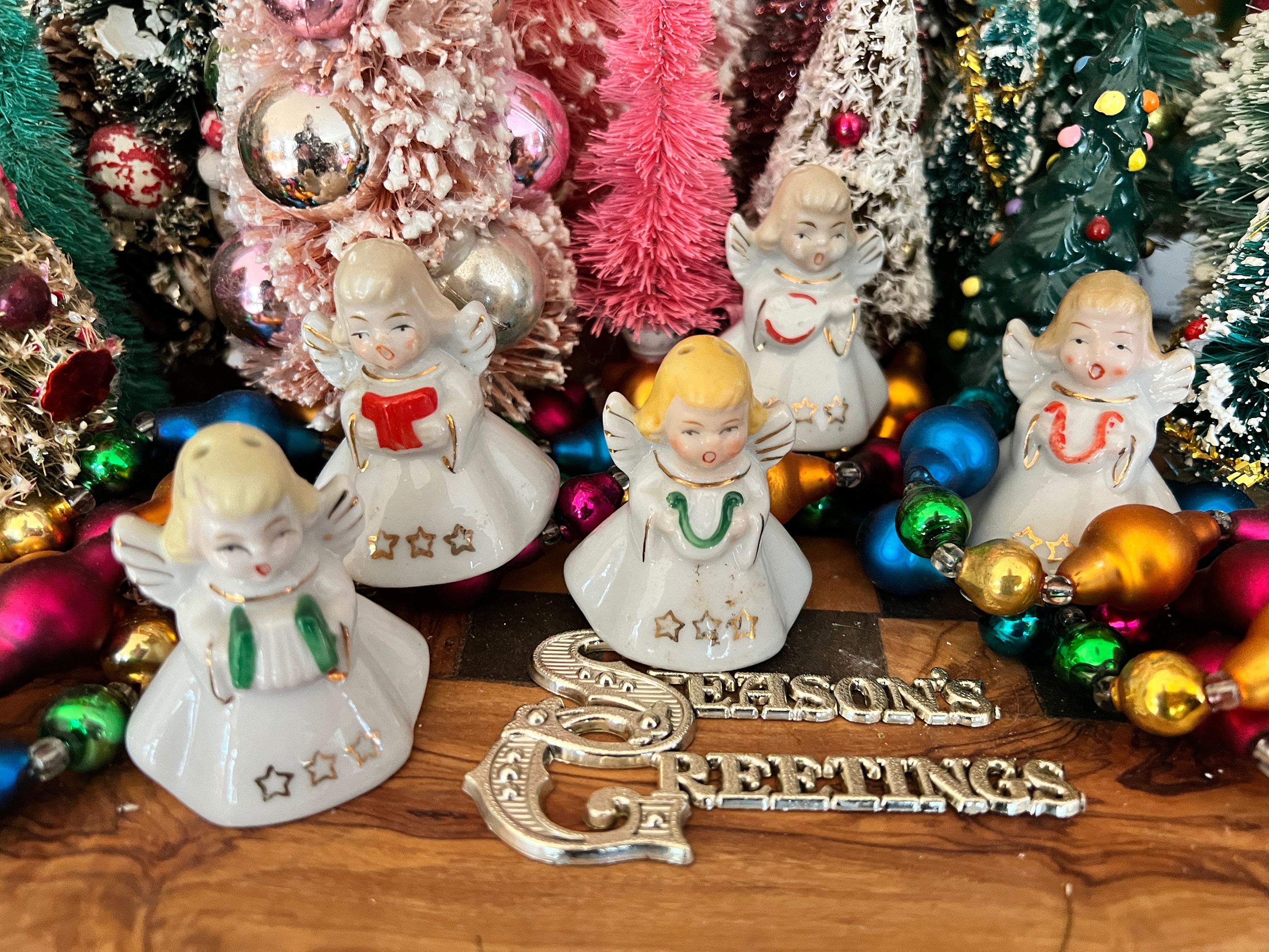 Darling MCM Vintage Christmas White Small Porcelain Angels Holding