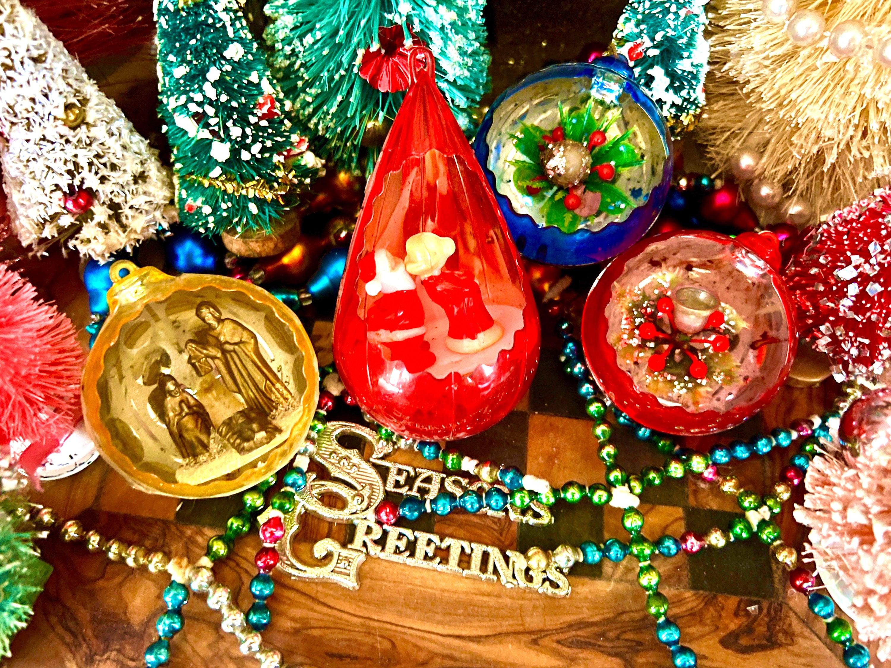 Cute Vintage Jewel Brite Hard Plastic Diorama Christmas Retro