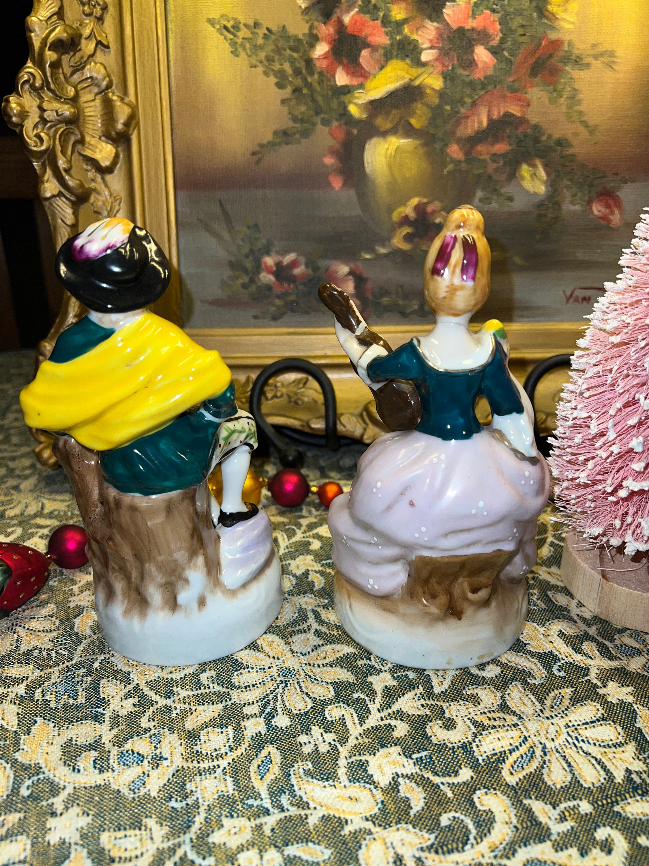 Pair of Vintage Colonial Hand Painted Made in Occupied Japan