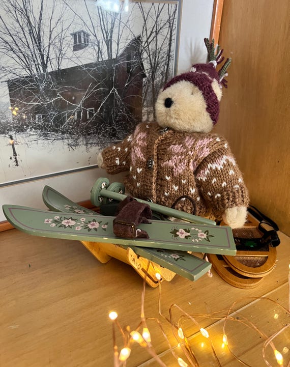 Muffy Vanderbear A Winter Frolic Sleddin and Skidaddlin' Nordic