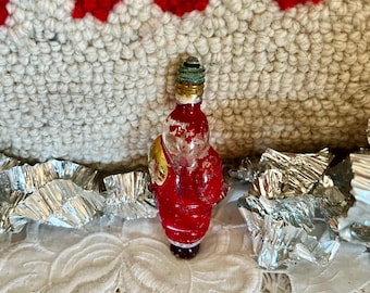 Rare Nostalgic Vintage Figural Milk Glass Christmas Light Bulbs Old Fashioned Antique Christmas Tree Lights Untested Tree Ornaments