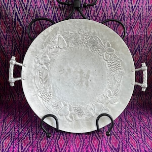 Vintage Hand Forged Hammered Aluminum Handled Fruit Design Serving Plate Tray Hallmarked Everlast Metal Co.#608 Cottage Core