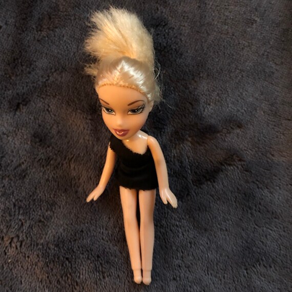 blond bratz