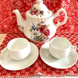 Antique Teapot England Pink Moss Rose White Roses Daisy Blue Forget me Not Flowers Gold Trim Floral Fine White Porcelain China
