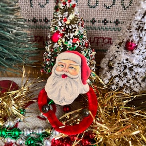 Kitsch Vintage Japan Santa Chenille Pipe Cleaner and Bead Christmas Tree Ornament Retro MCM Atomic Xmas