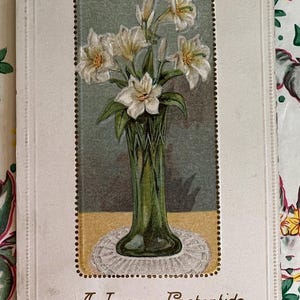 Lindo 1910 Vintage Antique "A Joyous Easter Tide" Lírios de Páscoa em Vaso Cartão Postal Cartão de Páscoa Cartão de Feliz Páscoa Lírios de Páscoa