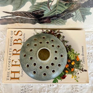 Exquisite Green Vintage Japanese Ikeban Flower Arranging Ceramic Multi-Hole 7&quot; Wide x 4&quot; Tall Vase Mid-Century Japan