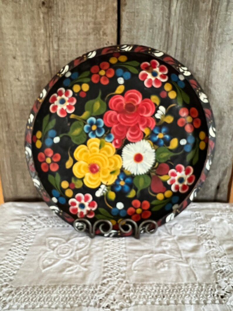 Pretty Vintage Hand Carved Handpainted Mexican Batea Wood Bowl Folk