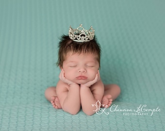Newborn Rhinestone Crown / First Birthday Crown / Baby Shower Gift / Newborn Photo Prop / Flower Girl Crown / Baby Girl Crown / Baby Tiara