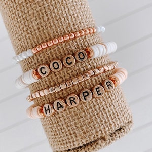 Custom Name Beaded Bracelet / Personalized Bracelet / Personalized Name Bracelet / Heishi Beaded Bracelet / Gift for Friend / Gift for Mom