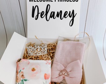 Nouveau coffret cadeau bébé / cadeau bébé / cadeau bébé fille / cadeau bébé garçon / cadeau baby shower / coffret cadeau bébé / cadeau bébé arc-en-ciel / couronne de bébé
