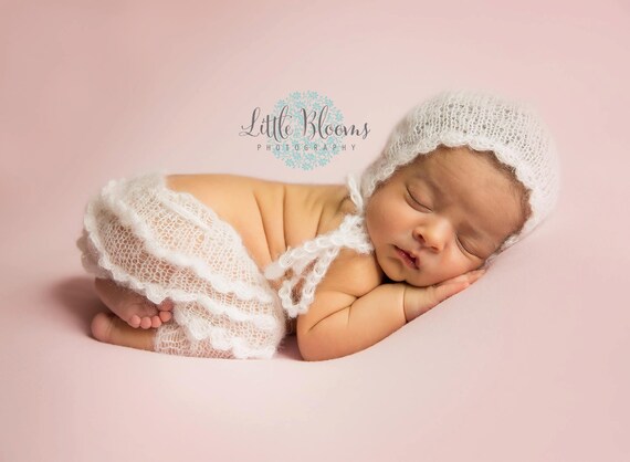 Ivory Mohair Hat / Ivory Mohair Ruffle Shorts / Mohair Pants Set / Newborn Photo Prop / Mohair Newborn Prop / Mohair Bonnet / Knit Newborn