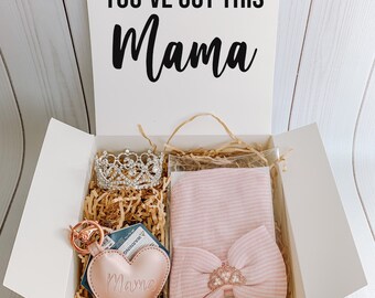 Coffret cadeau pour bébé / Cadeau pour maman / Cadeau bébé fille / Cadeau bébé garçon / Cadeau baby shower / Coffret bébé / Cadeau pour nouvelle maman / Couronne de bébé